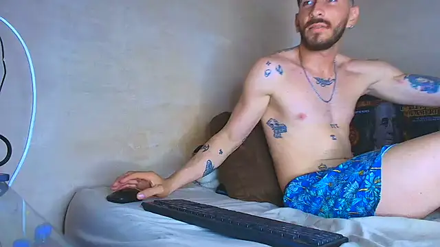 צ'אט XXX בשידור חי של Thomass00