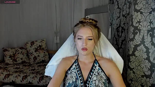 Stacy_River Adlı Modelin Canlı XXX Sohbeti
