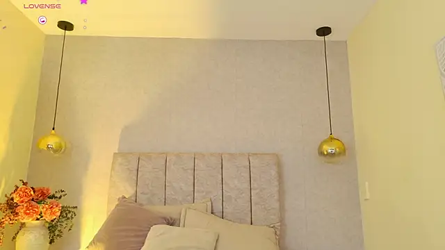 april_rousse's Live XXX Chat