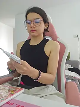 XXX chat uživo modela azumiichan