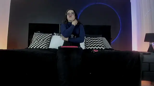 _Jade_16 élő XXX-chatje