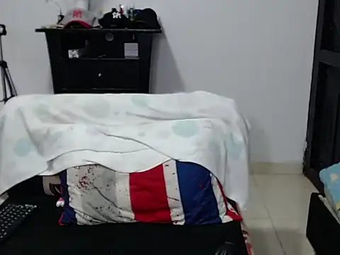 Zac_Efront live XXX chat