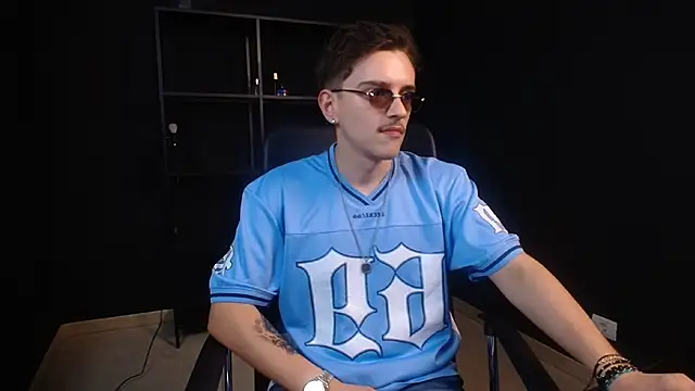 XXX chat uživo modela FelixStarkk
