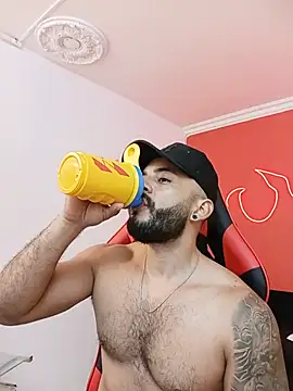 Chat +18 de Mike_savage3 ao vivo