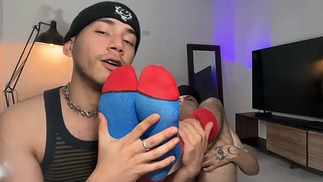 แชท XXX สดของ Noah_and_Steven