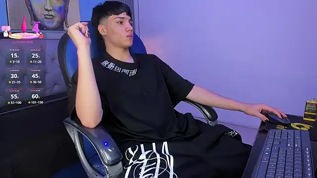 צ'אט XXX בשידור חי של SamBlack_