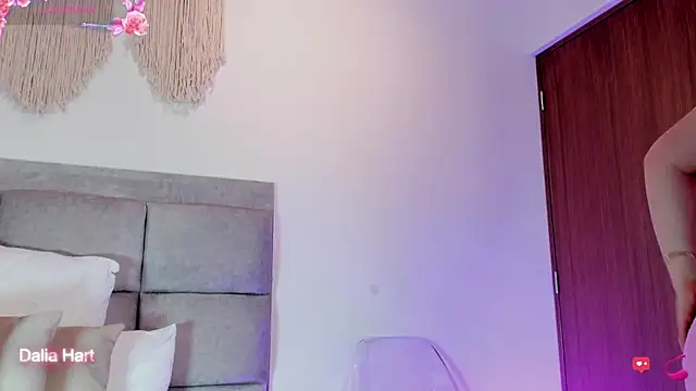 Chat +18 de DaliaHart ao vivo