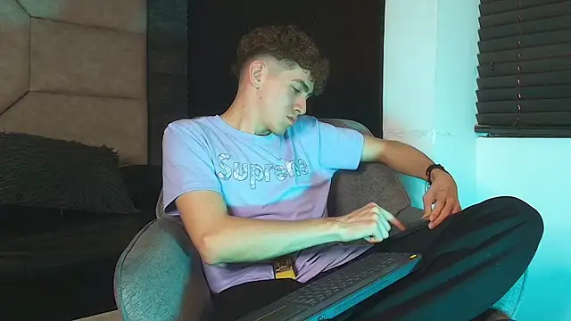 Tyler_Mcrey – Naživo XXX chat
