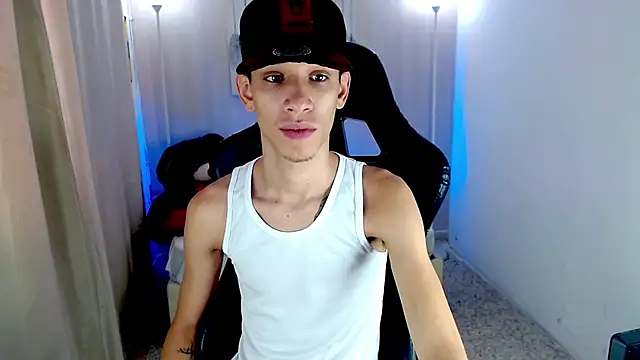 YorYo_hot's Live XXX Chat