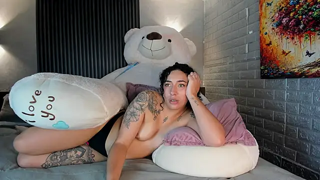 Magic_ivone's Live XXX Chat