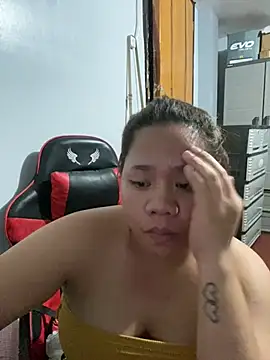 Czat XXX na żywo – -CLARAMommy-