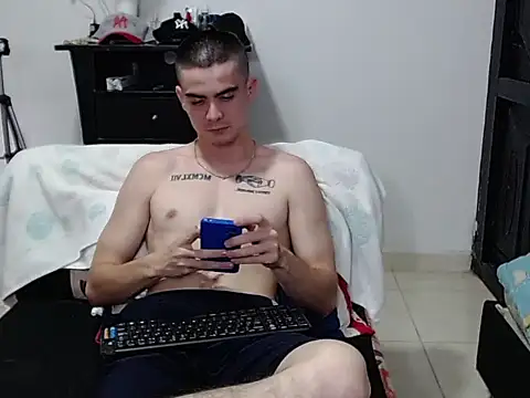 Chat +18 de Zac_Efront ao vivo