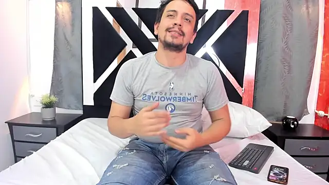 MikeBayers69 Live XXX Chat