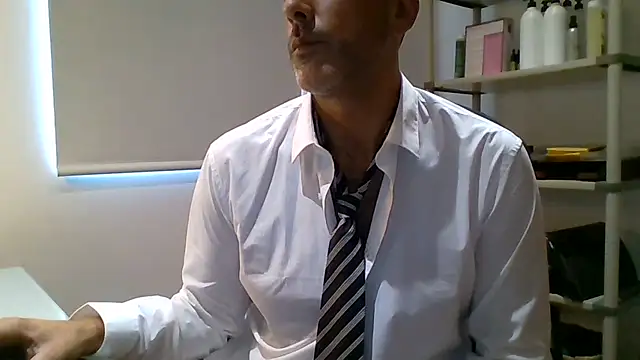 XXX chat uživo modela 66MA69
