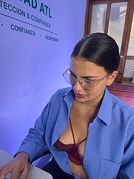 Chatroom XXX en direct de KateRousee