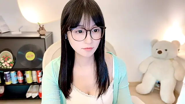 Onechestnut's Live XXX Chat
