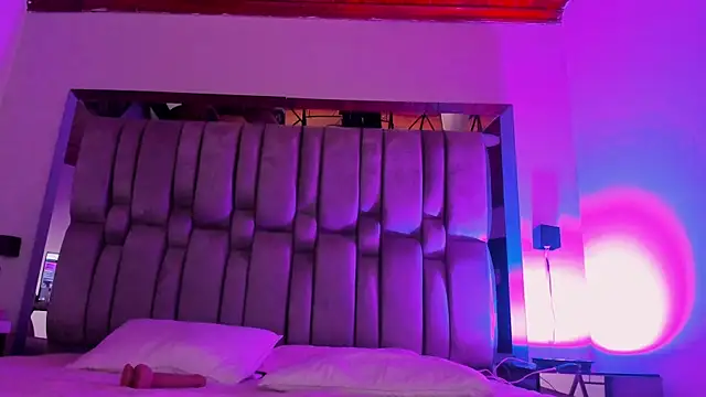 NikkySmiith 现场XXX聊天