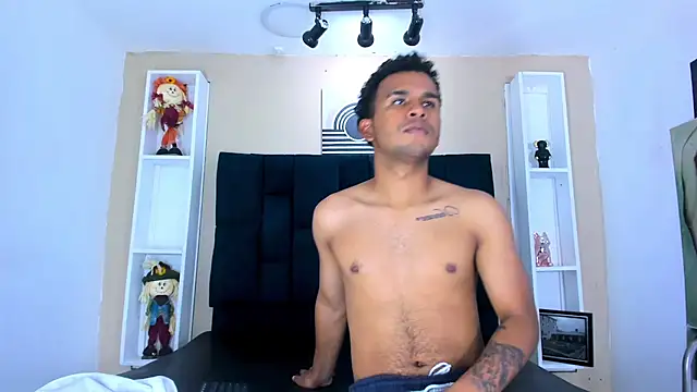 Brandon_Mark_ Live XXX Chat