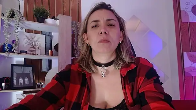 milfsecret69 现场XXX聊天