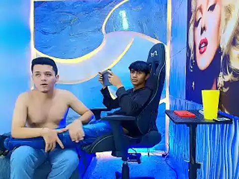 XXX chat uživo modela Benjamin_Alam