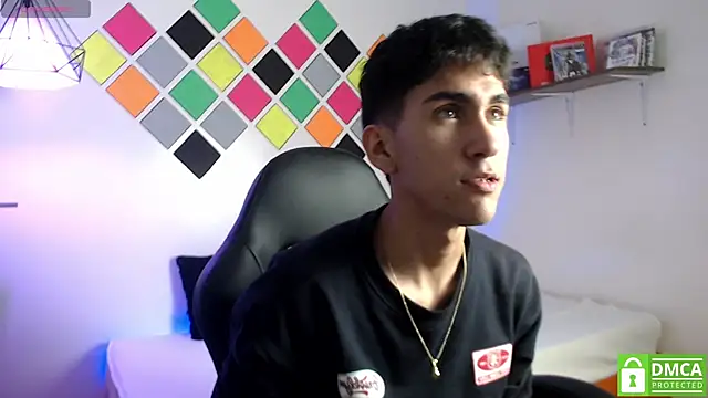 XXX chat uživo modela adan_tower