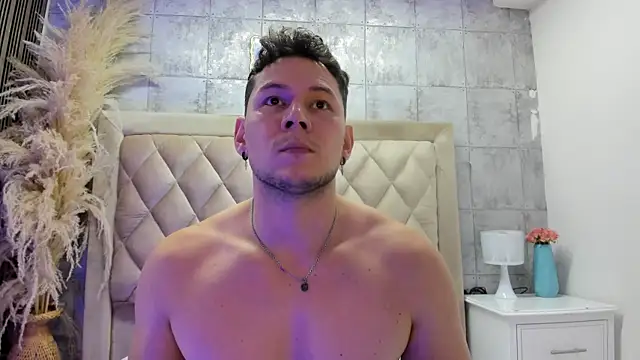 Chat +18 de Izui_Pierce ao vivo