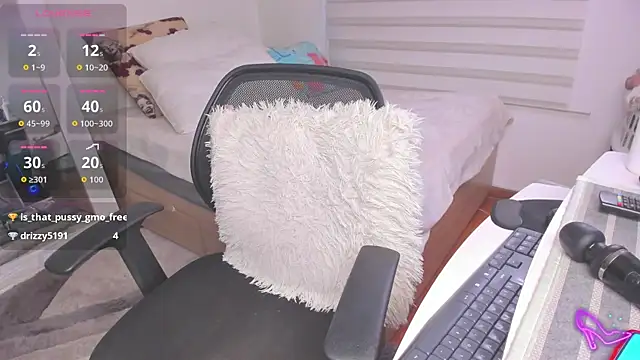 Онлайн чат XXX SharonVelvet