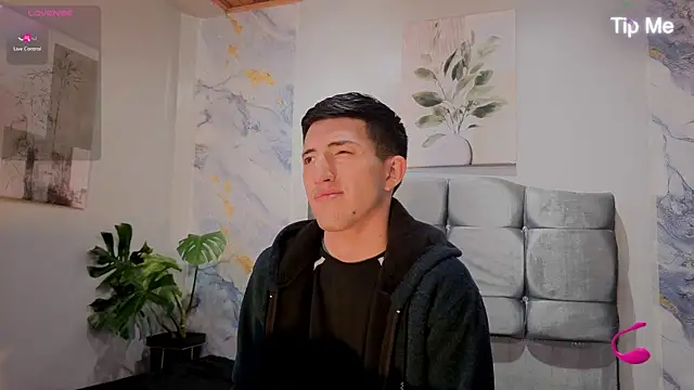 Un_Sluttyy 라이브 XXX 채팅