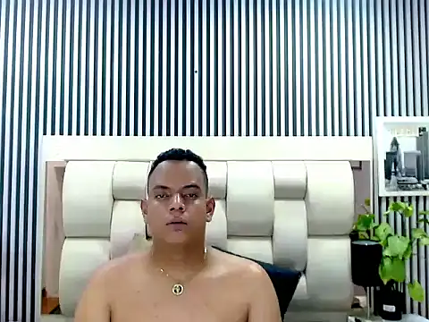 Papi_95 live XXX chat