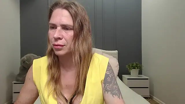 Онлайн чат XXX TessaDaybreak