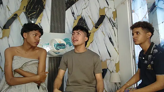 VERY_HOT_GUYS XXX чат на живо