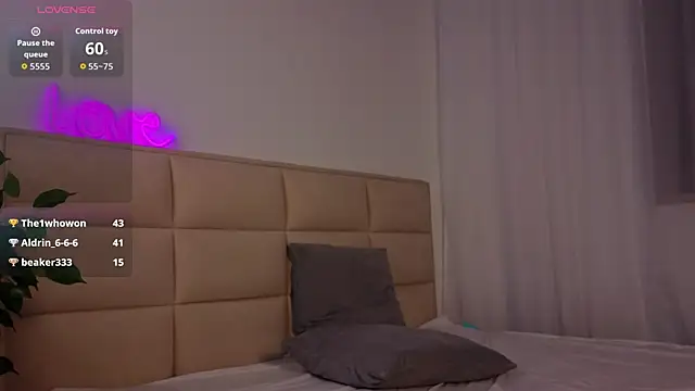 AaronTharrington's Live XXX Chat