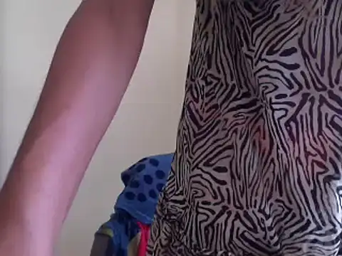 Онлайн чат XXX Ladyzee25