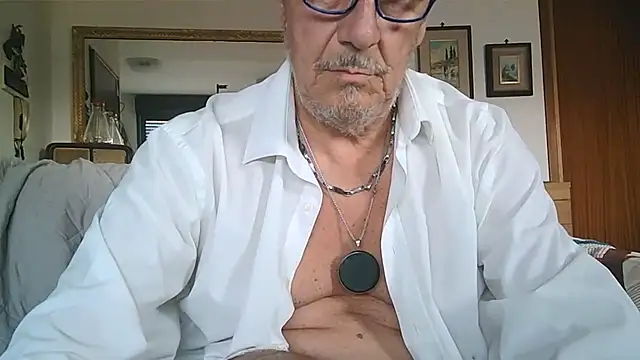 gyodybis' Live XXX Chat
