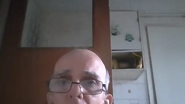 mariusica1@xh live XXX chat
