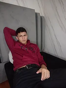 XXX chat uživo modela Axel_Romanov