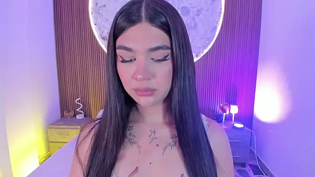 RoseCassie Chat XXX in diretta