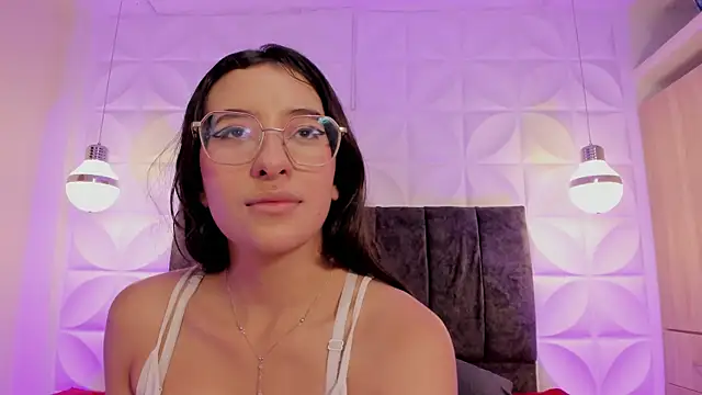 _paula_69 Adlı Modelin Canlı XXX Sohbeti