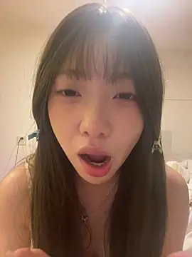 YY-1-1-1's Live XXX Chat