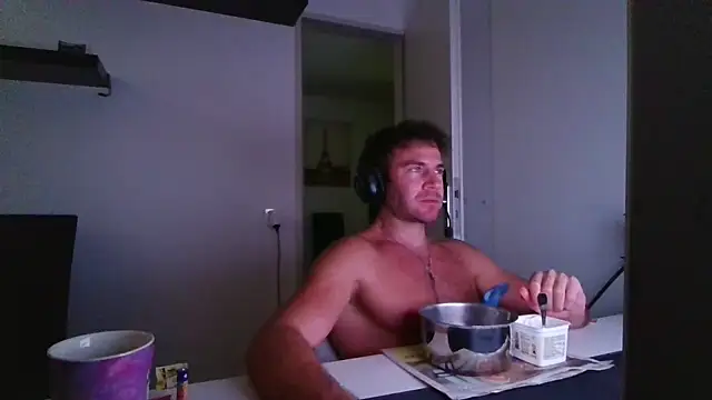 alpha-hunk 现场XXX聊天