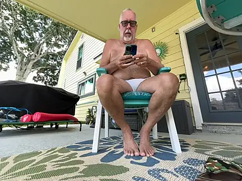 Chatroom XXX en direct de superbearboss