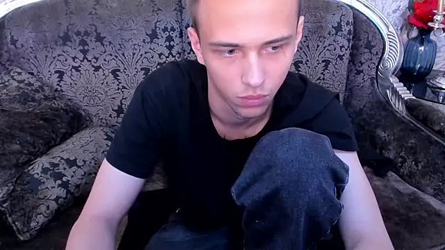 Онлайн чат XXX lucaskaur