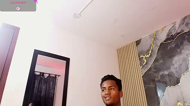 Leon__Blackn Webbikameraesitys