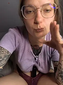 צ'אט XXX בשידור חי של mamiedonuts
