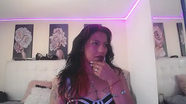 Chatroom XXX en direct de SamathaMay