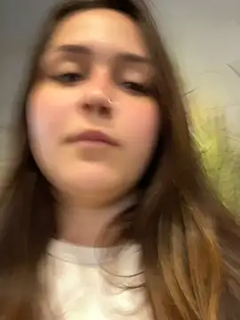 EvelynFly Adlı Modelin Canlı XXX Sohbeti