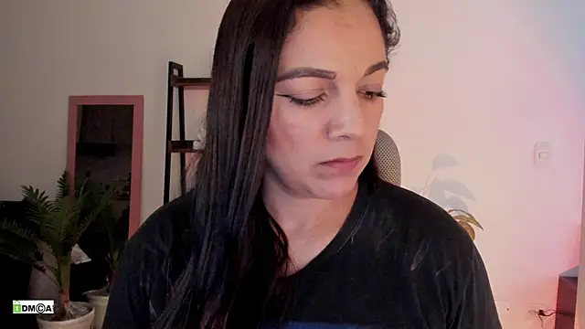 urcute_kitten live XXX chat