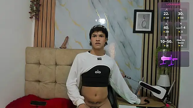 nyx_white_Gay Show in webcam