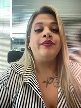 kahreal live XXX chat