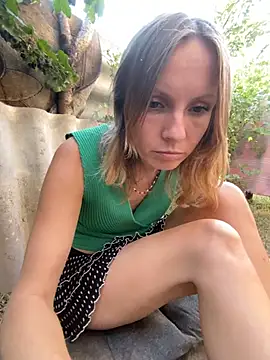 Anita-Smith Adlı Modelin Canlı XXX Sohbeti